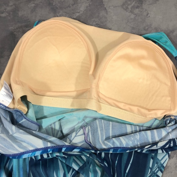 Kathy Ireland One piece swim suit. 16 - Picture 6 of 6